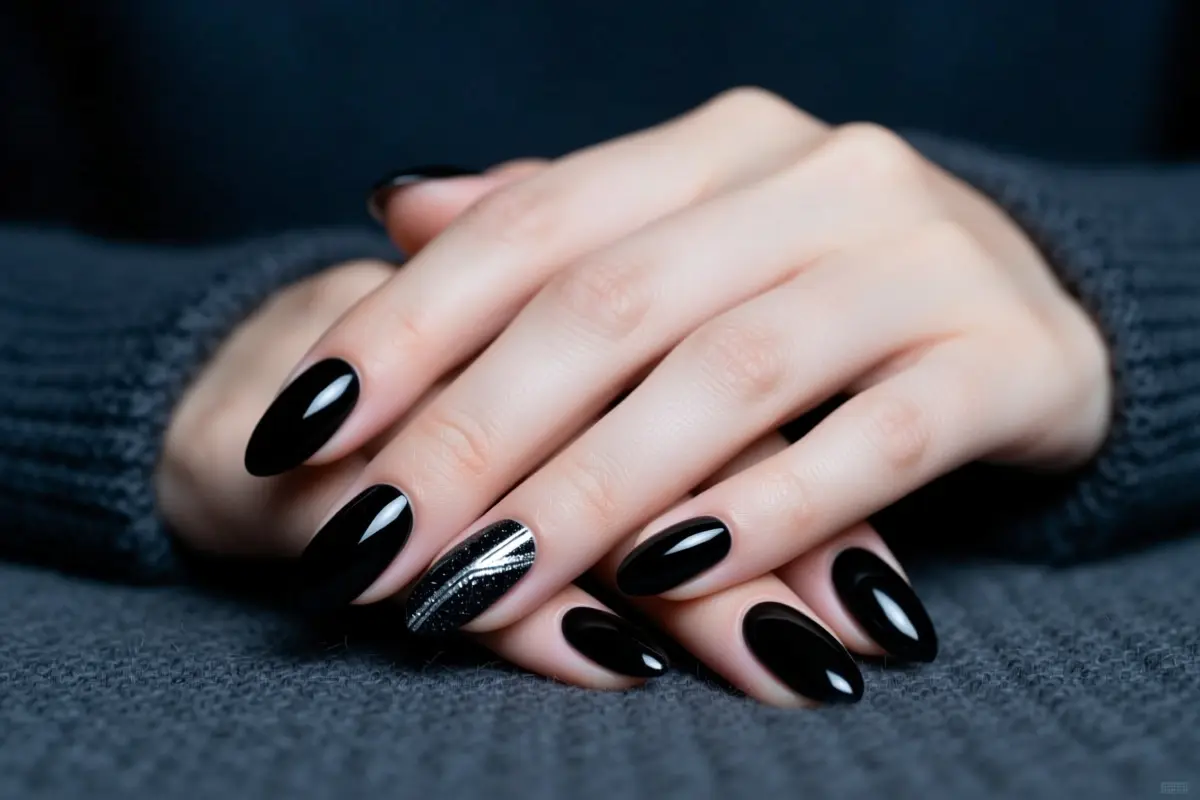 Black Winter Nails: The Cool-Girl Guide to Cold-Weather Glam